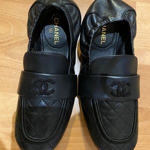Laminated Lambskin Womens Quilted Elastic CC Moccasin Loafers 36 Black